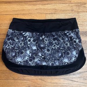 Lululemon Rare size 8 tennis Skirt